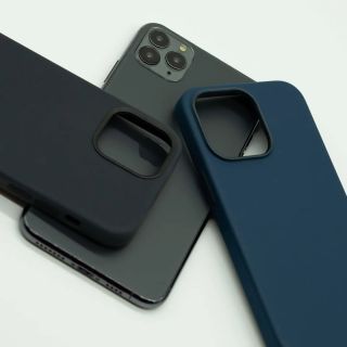 🌌 Dark Edition kryty pro váš iPhone, kde elegance potkává temnotu! 📱💫 Vyberte si barvu Midnight, která připomíná noci pod...